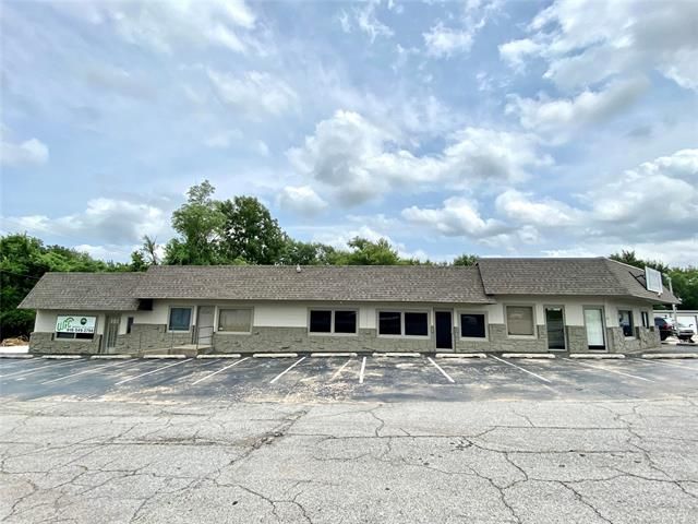 405 N Eufaula Ave, Coweta, OK 74429